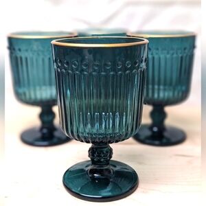 SOLD✨ Vintage Teal Glasses set of 4